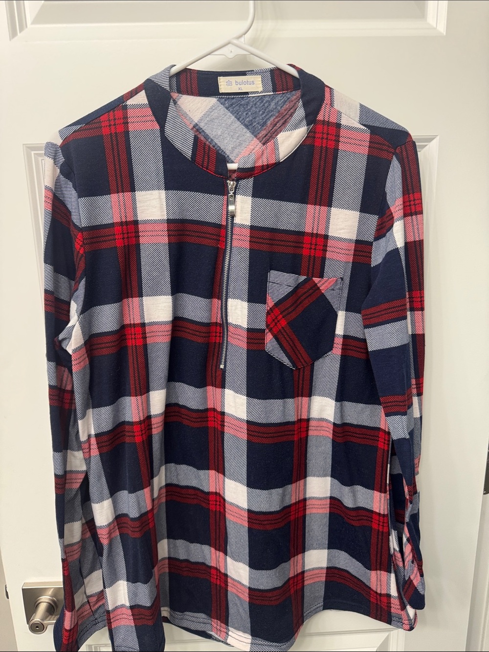 Women’s Red & Navy Plaid Zip-Front Shirt